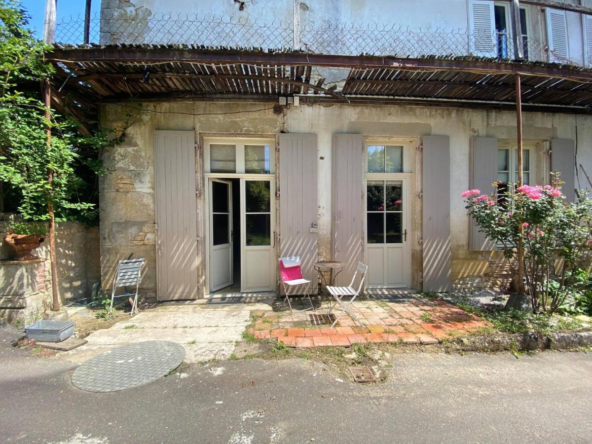 Eco Logis De Chantegrolle Champagne-Mouton Bagian luar foto